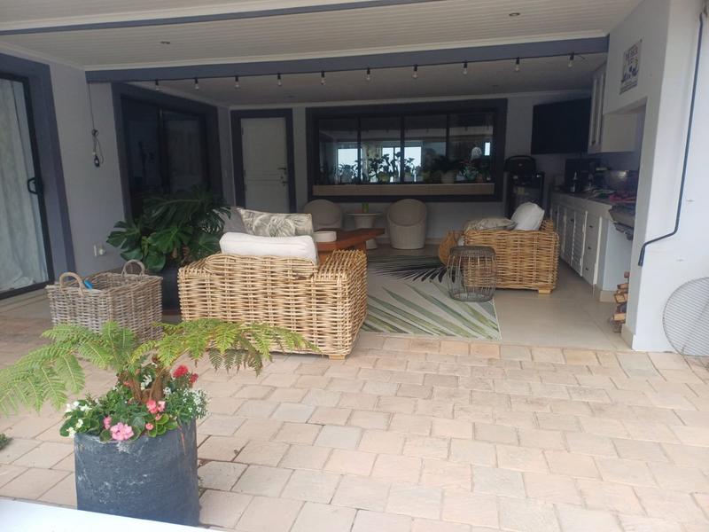 To Let 4 Bedroom Property for Rent in Robberg Ridge Western Cape